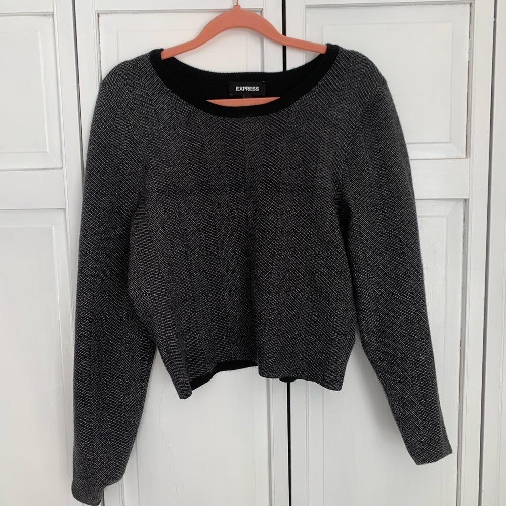 Women’s Express sweater size L